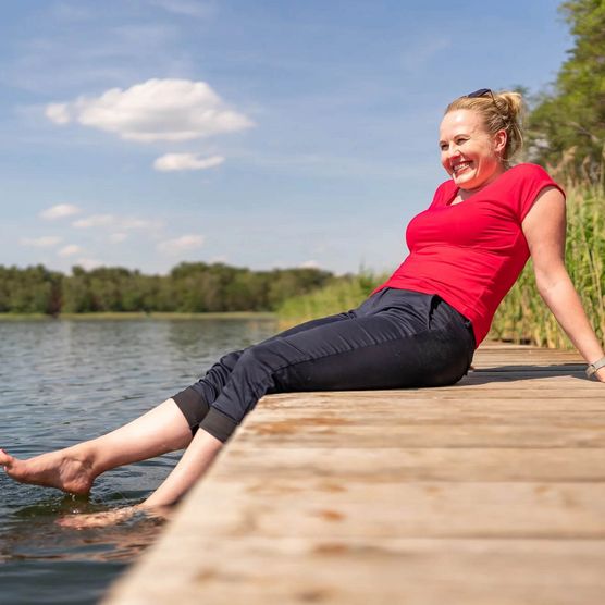 Mitarbeiterin Jennifer Ehm am Glubigsee