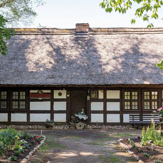 Blick von außen auf das Heimathaus in Schöneiche bei Berlin