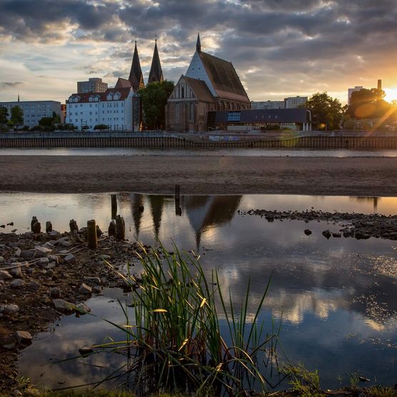 Stadt Frankfurt (Oder) Sonnenuntergang am Fluss in Oder-Spree