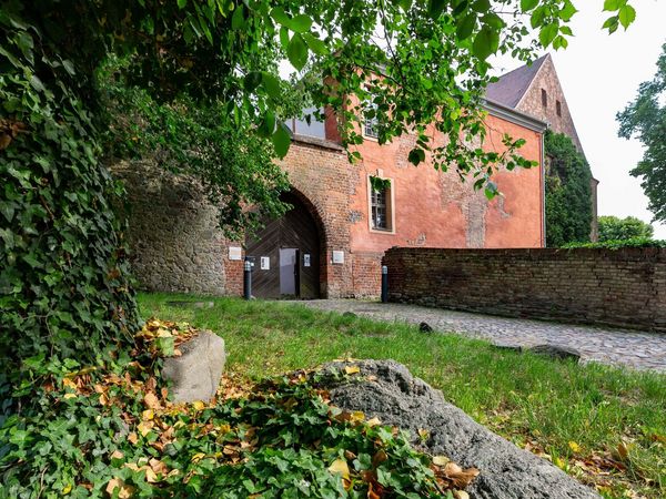 Eingangstor zur Burg Beeskow