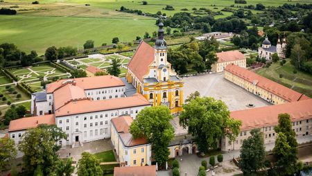 Luftbildaufnahme vom Kloster Neuzelle in Oder-Spree